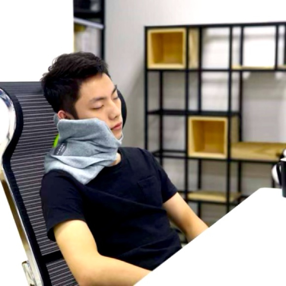 TRAVEL SLEEPING PILLOW!! (New-in packaging, comfy)